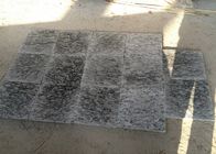 Losas blancas de la pizarra del granito para los pasos, 2 - 3g/tejas del granito de la densidad del ³ del cm para las escaleras
