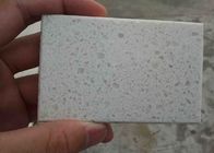 Material blanco de la resina del cuarzo el 7% de las encimeras el 93% de la piedra del cuarzo del color de la arena