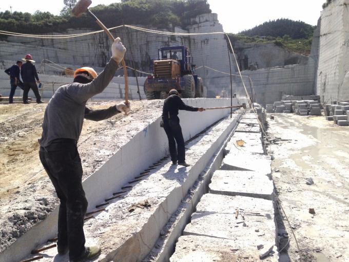 Pasos interiores del autobús del granito de las escaleras G603 del granito de las canalizaciones verticales de los pasos de la piedra de Ourdoor para las escaleras al aire libre